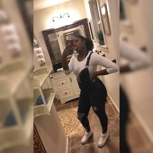 Meet your Posher, Alyson